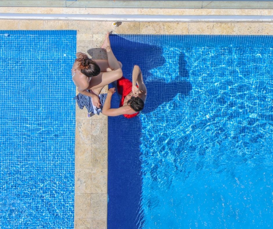 permessi necessari piscina