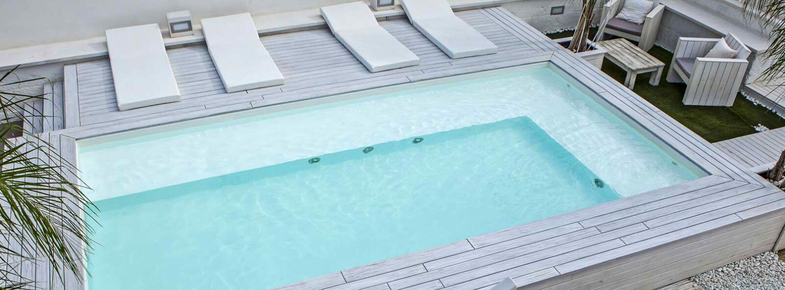 piscina fuori terra con solarium