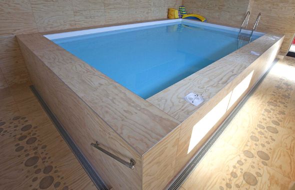 piscina sopraelevata