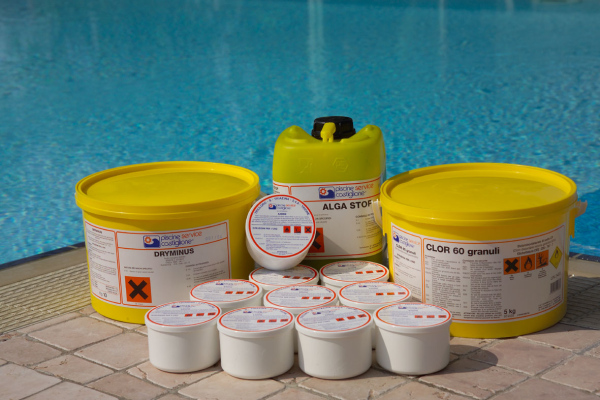 prodotti chimici per piscina isobit potenza
