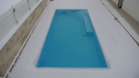 Inverno: piscina vuota o piena?